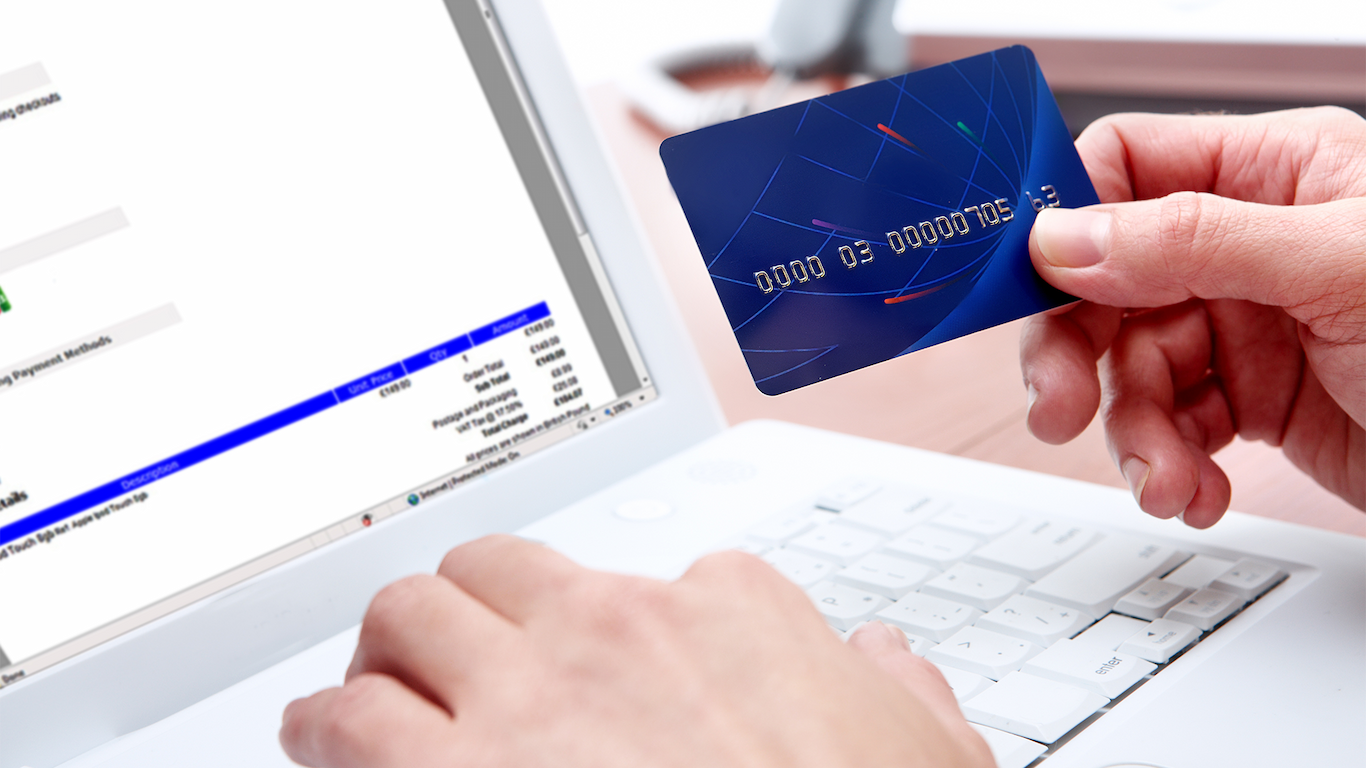 What are the Benefits of Having a Credit Card?