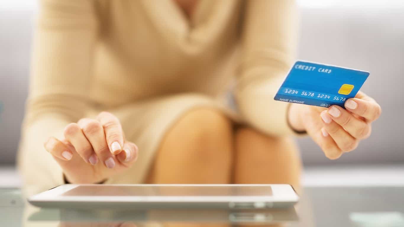 Are You Using Your Credit Card in a Safe and Secure Way?