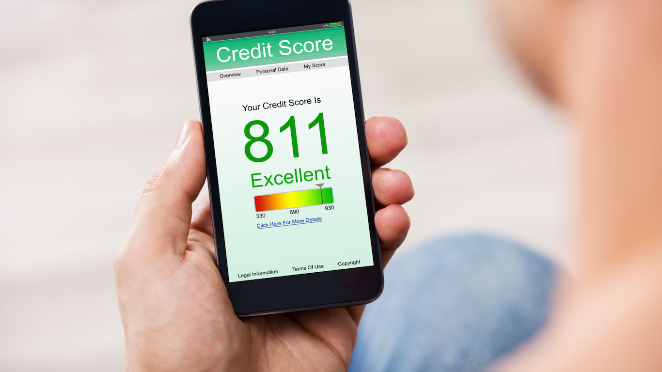 Evolution of the Credit Score: Comparing Old and New Criteria